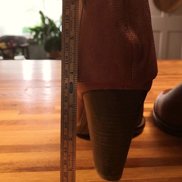 Vince Camuto VP Brass Leather Booties 8.5B - Picture 5 of 7